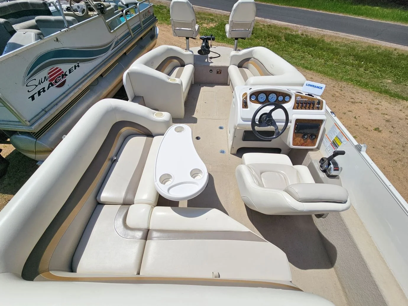 SOLD - 2004 Princecraft Ventura 191 Deckboat — Premier Powersports